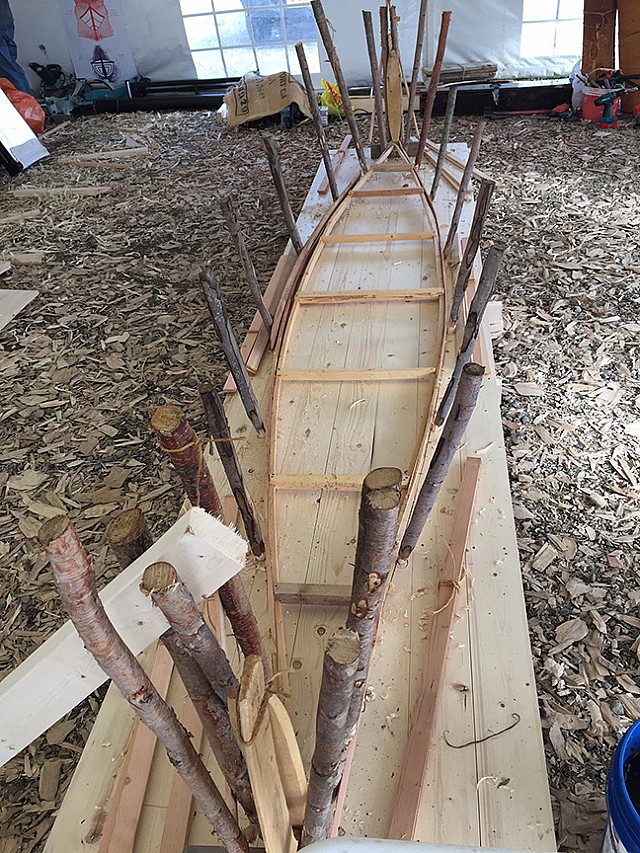 Making a traditional birchbark canoe YFNCT
